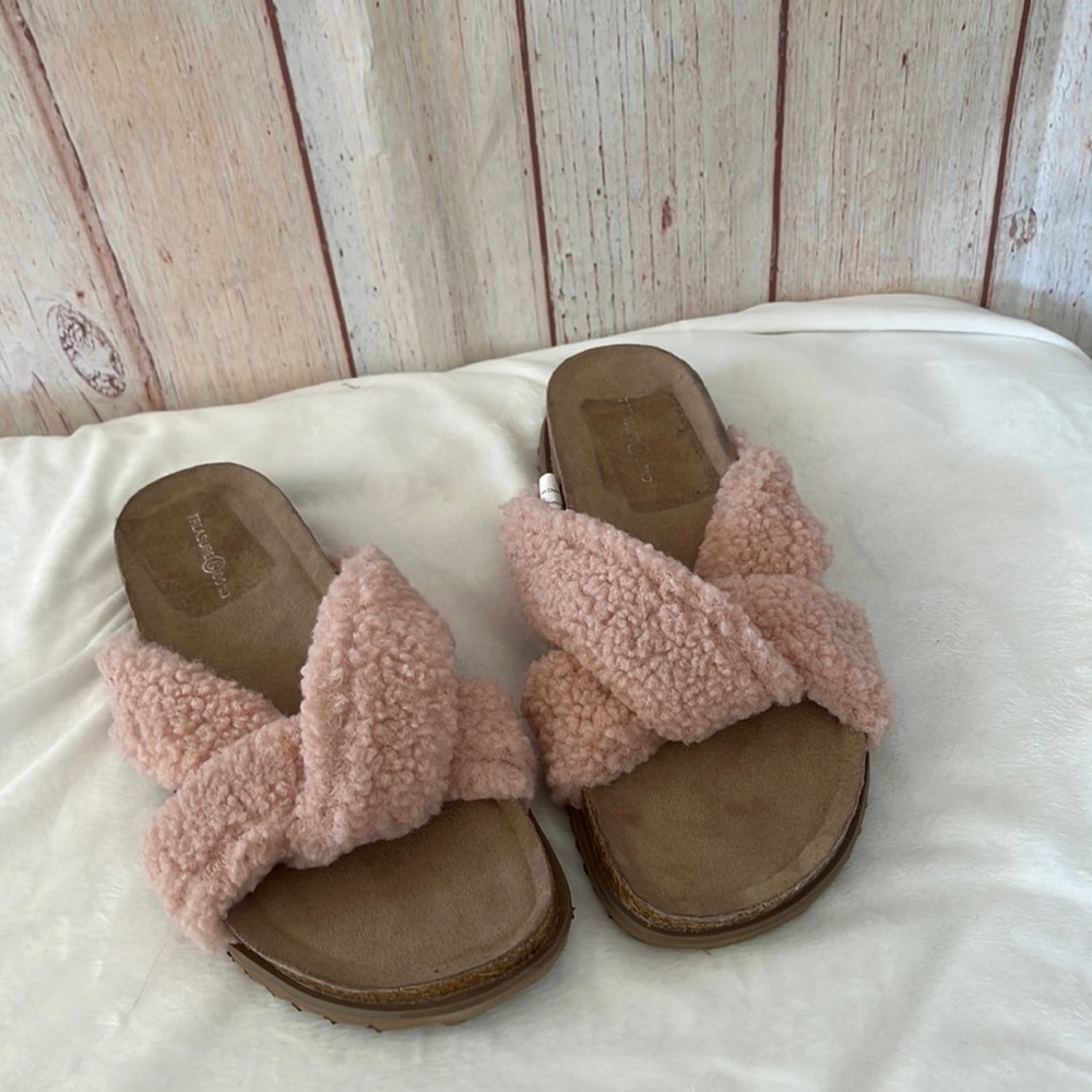 Treasure and bond Sherpa sandals